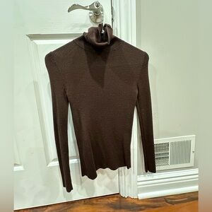 Uniqlo Turtleneck Brown